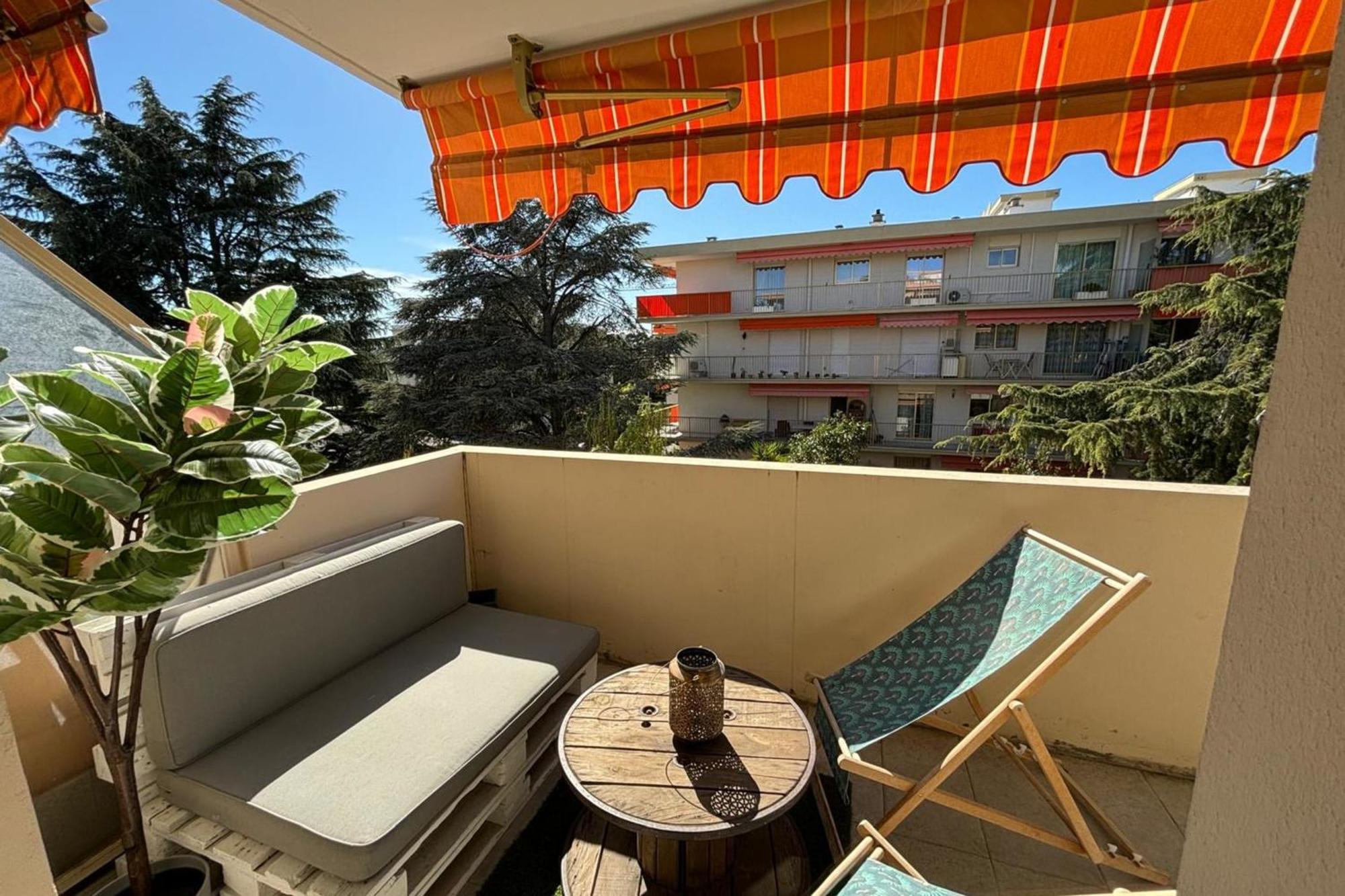 Bright Flat Near To The Beach & Harbor Saint-Laurent-du-Var Exterior photo